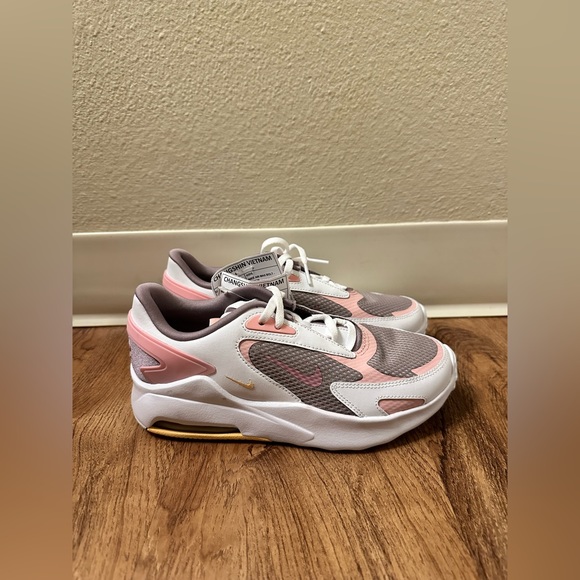 light grey air max bolt